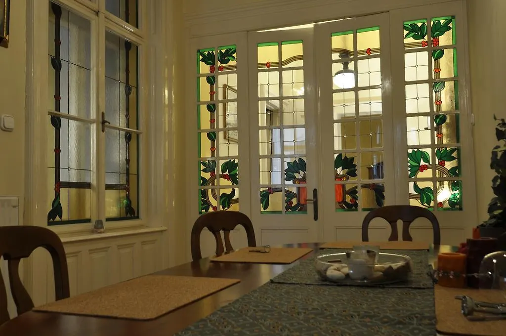 Charming Art Deco Flat Apartment Budapest